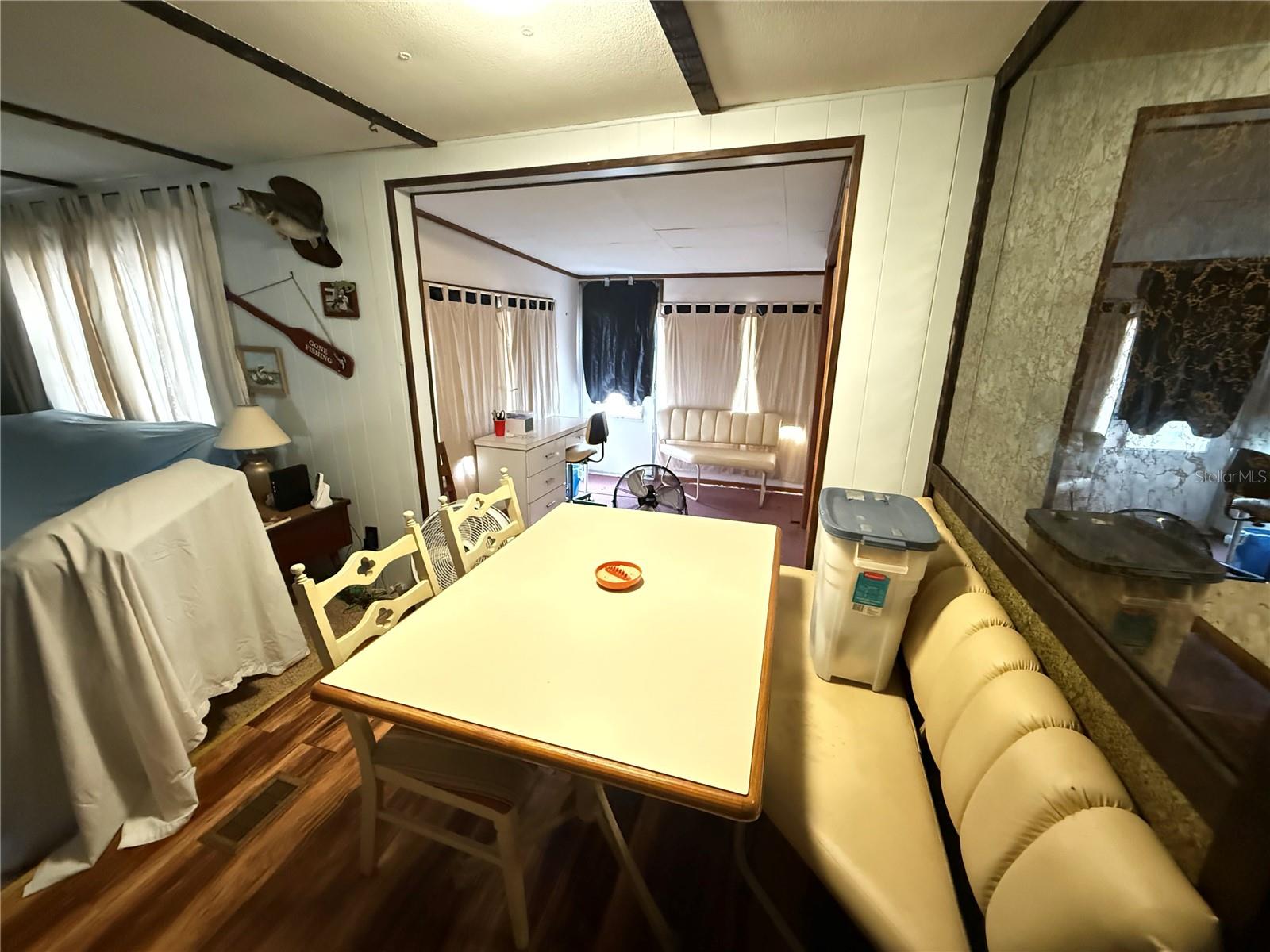 LAKE ROSALIE OAKS - Residential