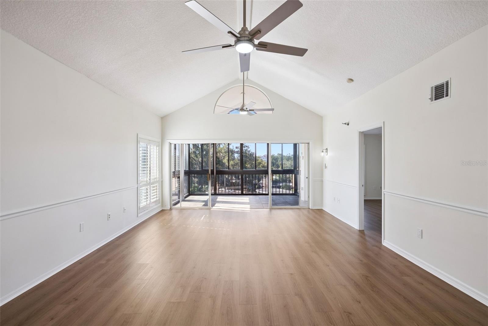 MOORINGS ON LAKE MAITLAND CONDO - Residential Lease