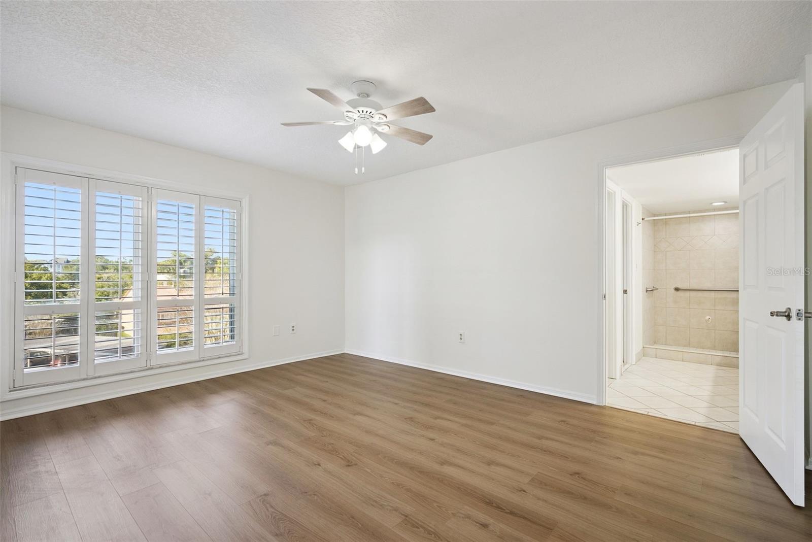 MOORINGS ON LAKE MAITLAND CONDO - Residential Lease