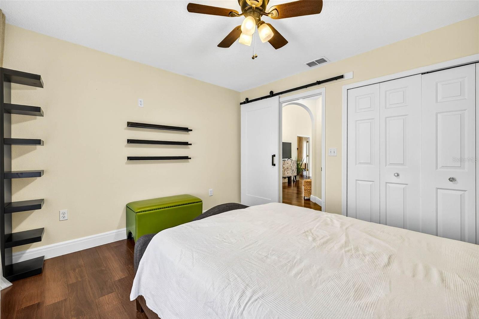 BRENTWOOD PARK - Residential Lease