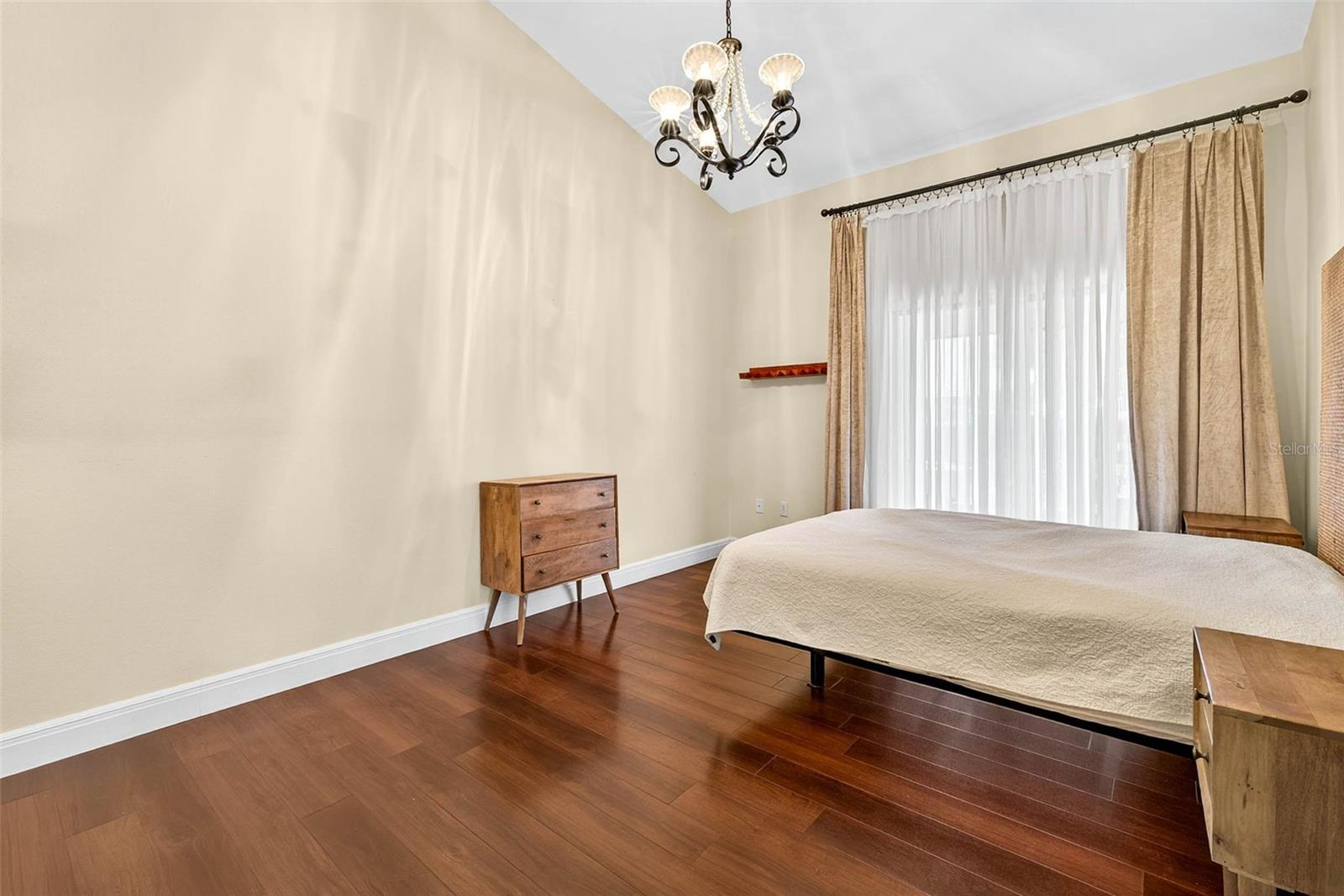 BRENTWOOD PARK - Residential Lease