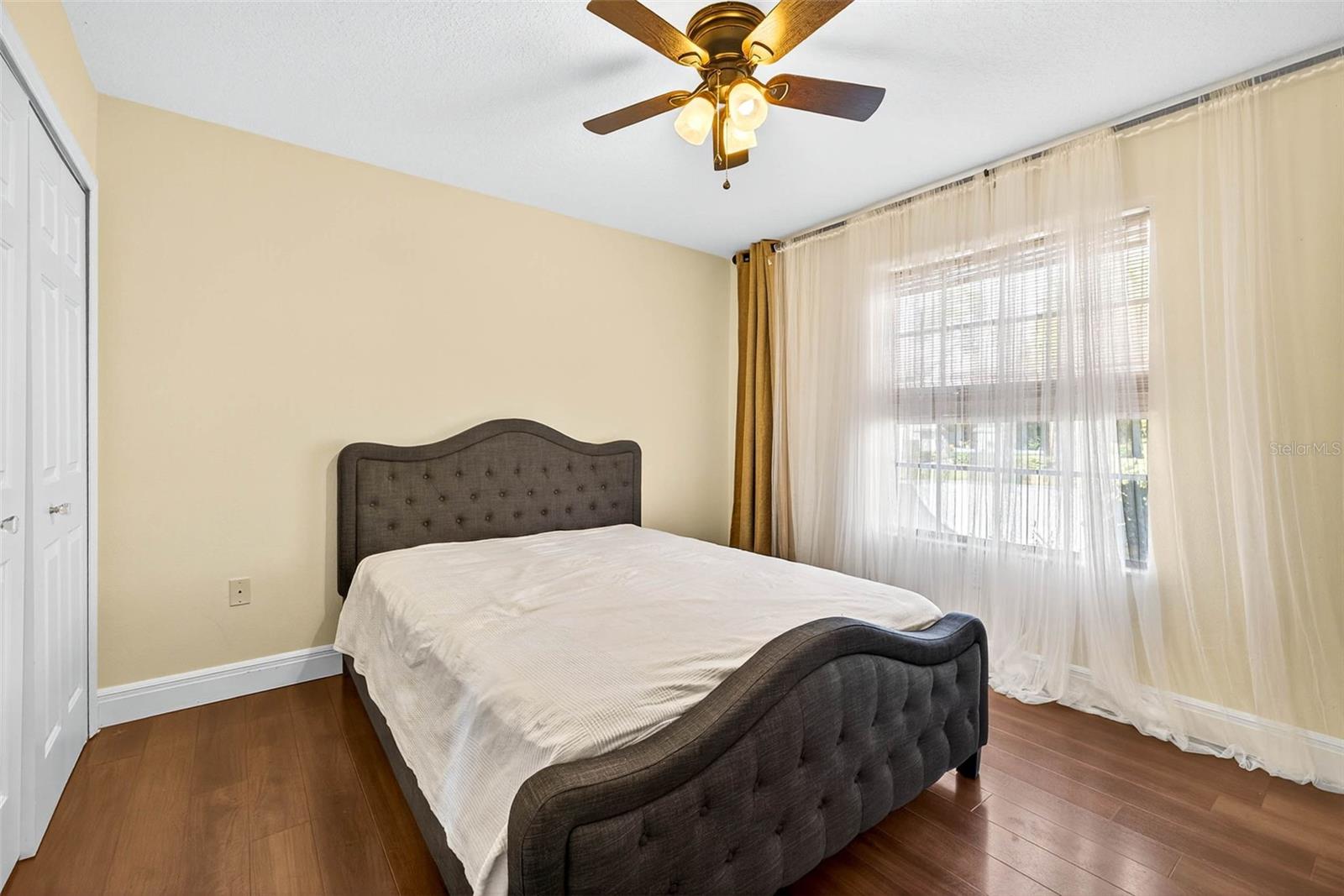 BRENTWOOD PARK - Residential Lease