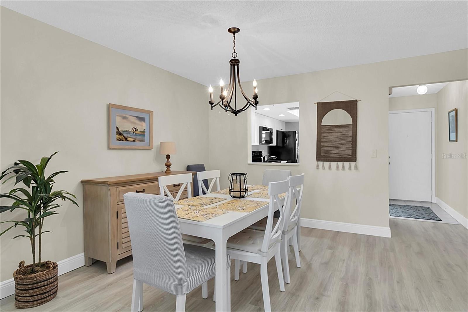 HIGHLAND LAKES VILLAS ON THE GREEN - Residential