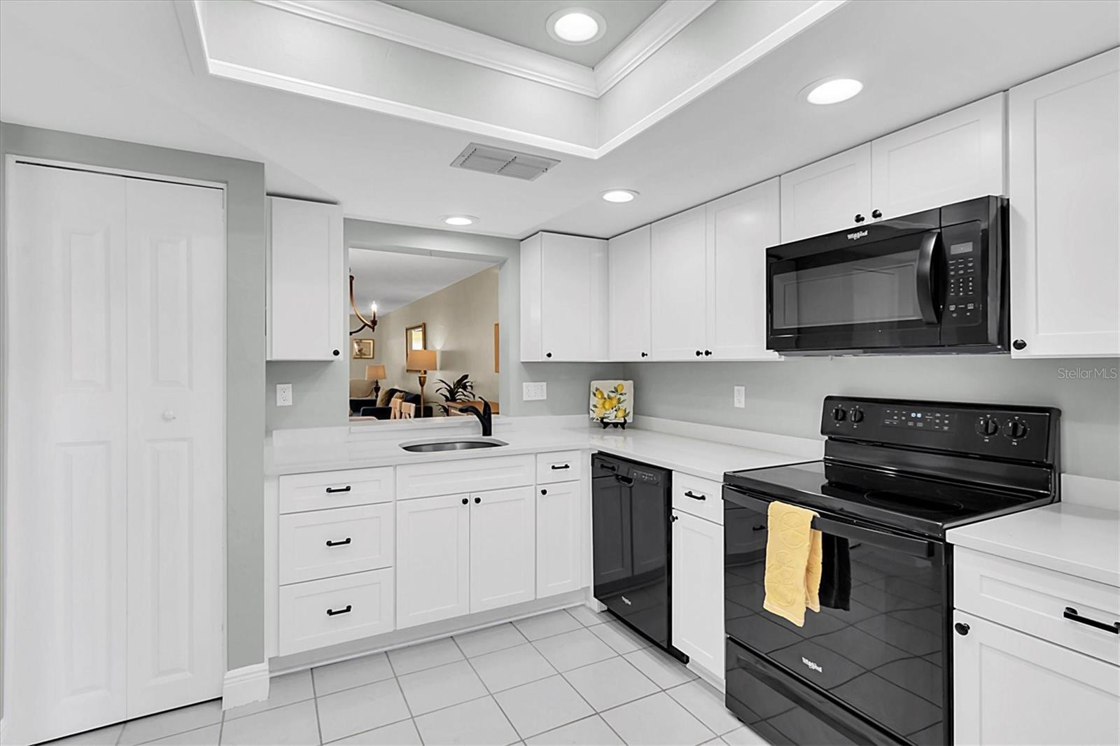 HIGHLAND LAKES VILLAS ON THE GREEN - Residential