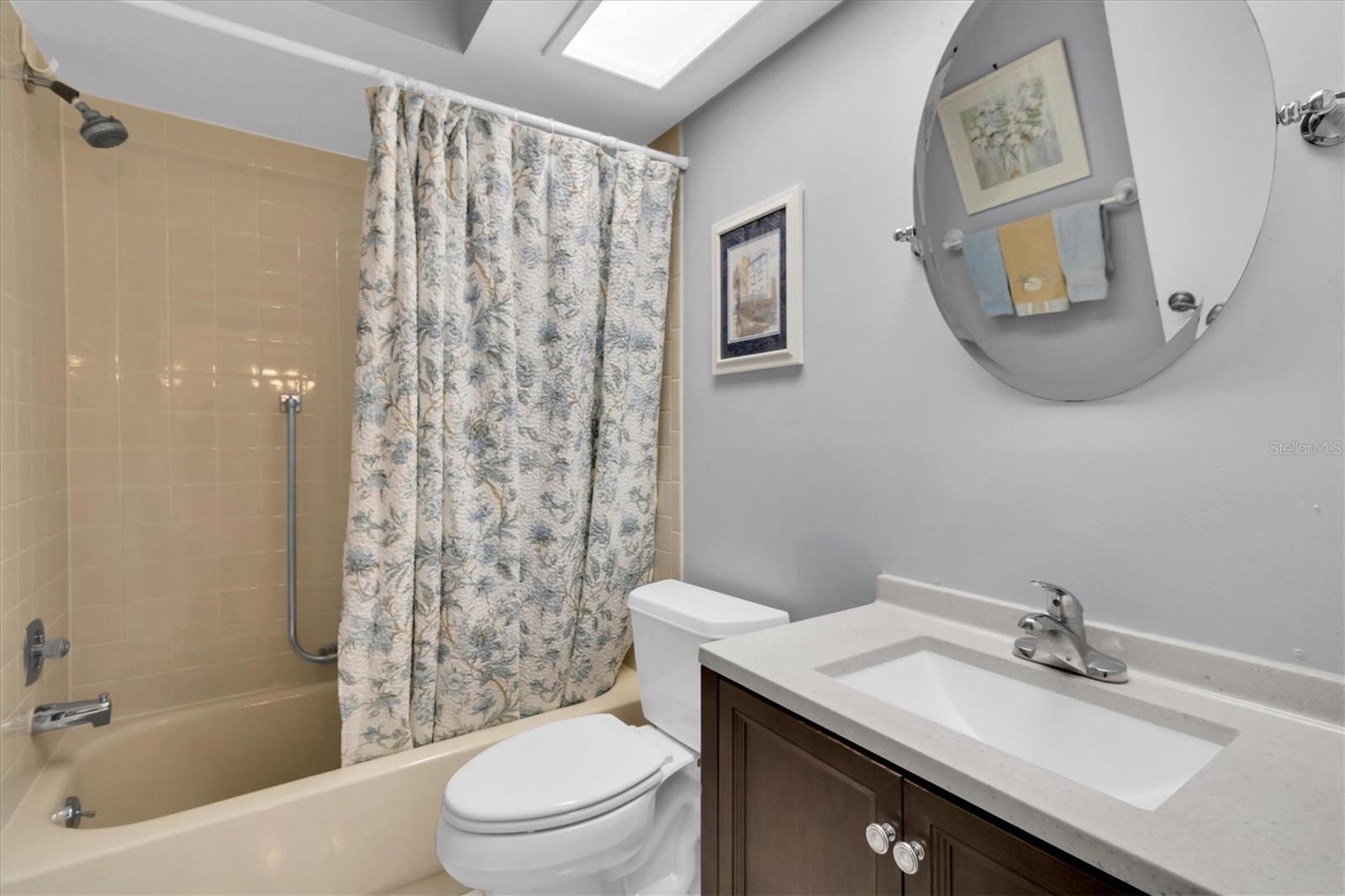 HIGHLAND LAKES VILLAS ON THE GREEN - Residential