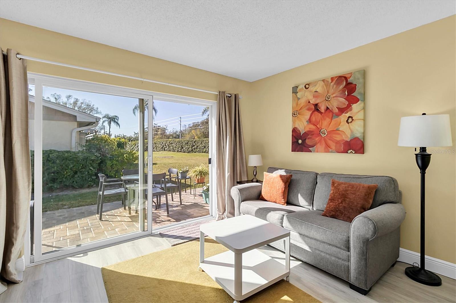 HIGHLAND LAKES VILLAS ON THE GREEN - Residential