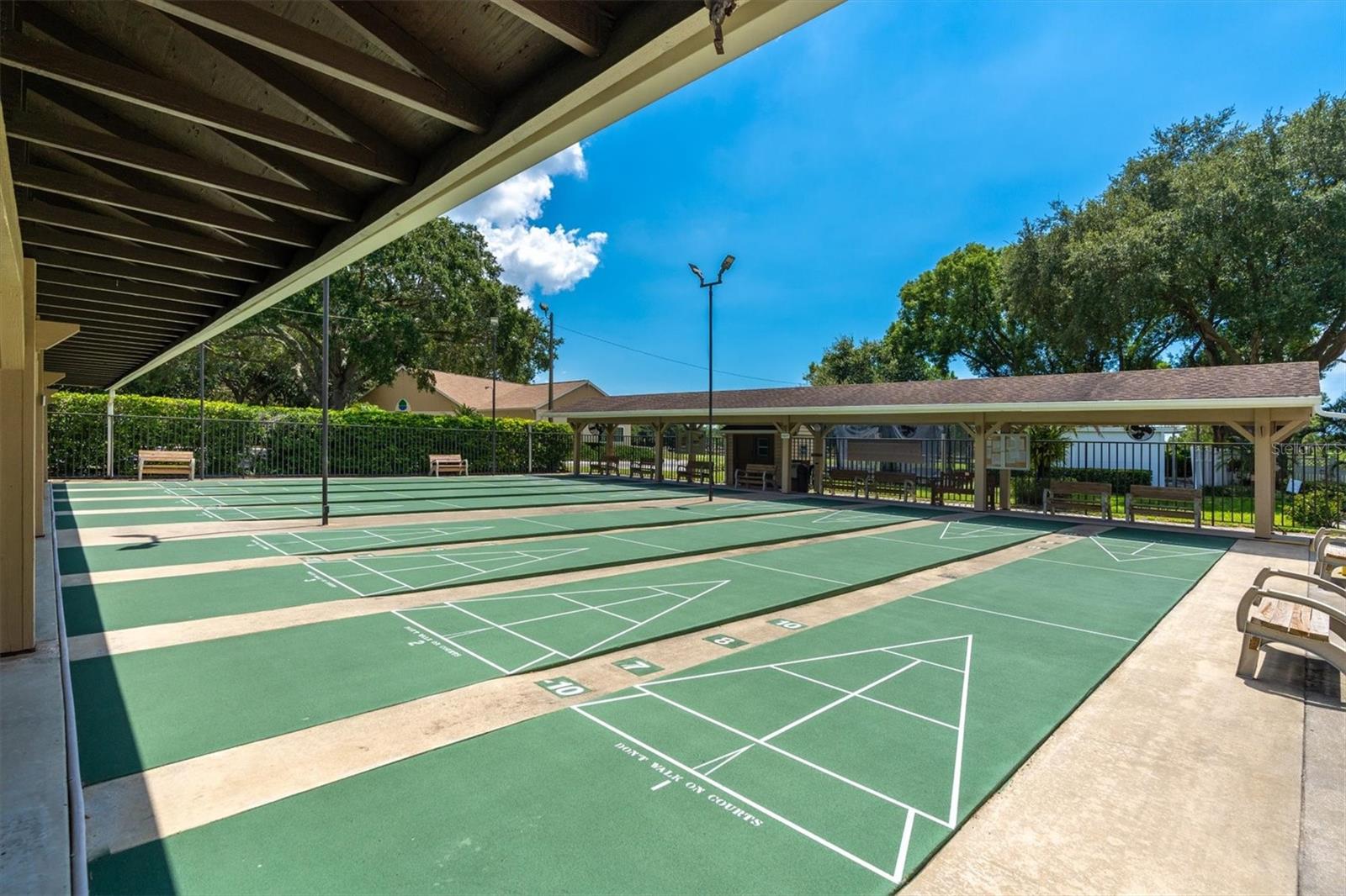 HIGHLAND LAKES VILLAS ON THE GREEN - Residential