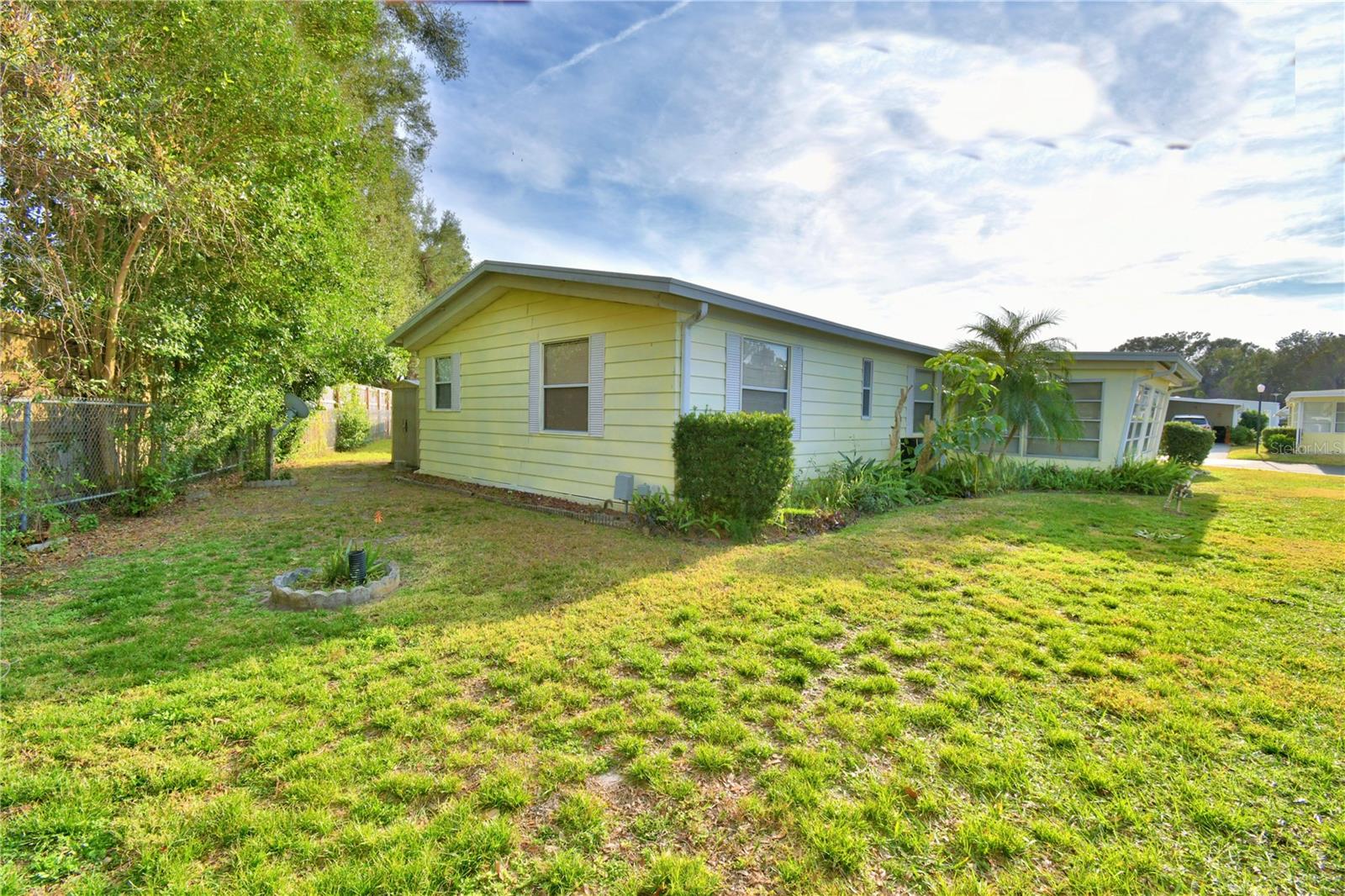 ARIANA SHORES MHP - Residential
