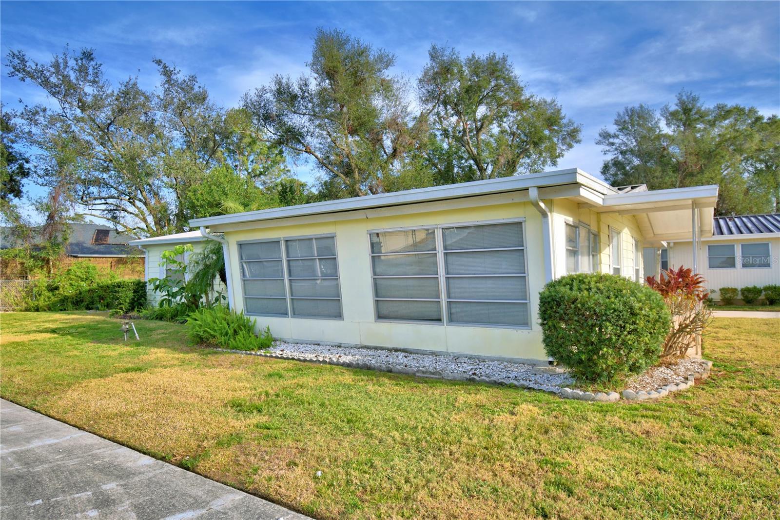 ARIANA SHORES MHP - Residential