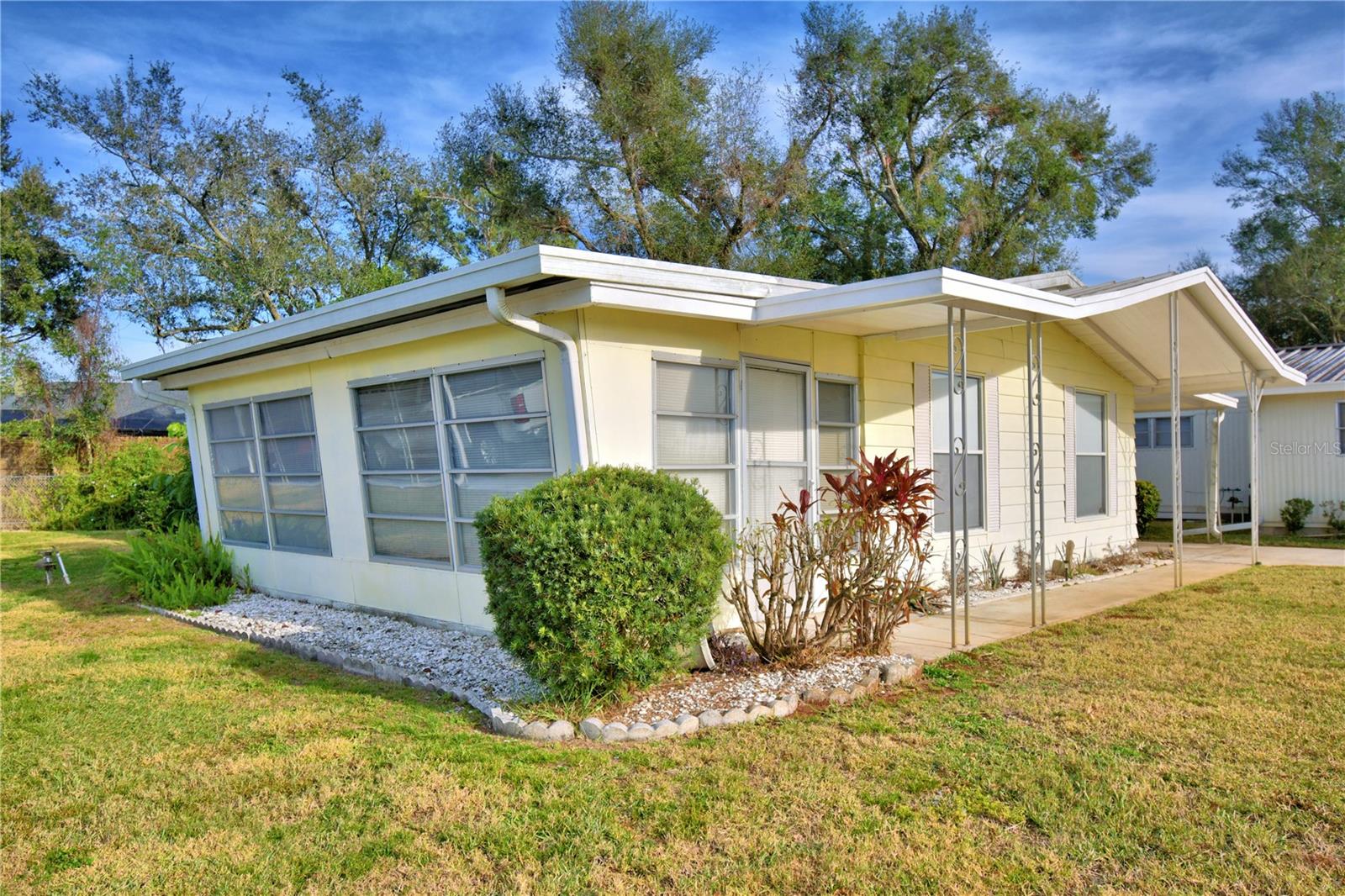 ARIANA SHORES MHP - Residential