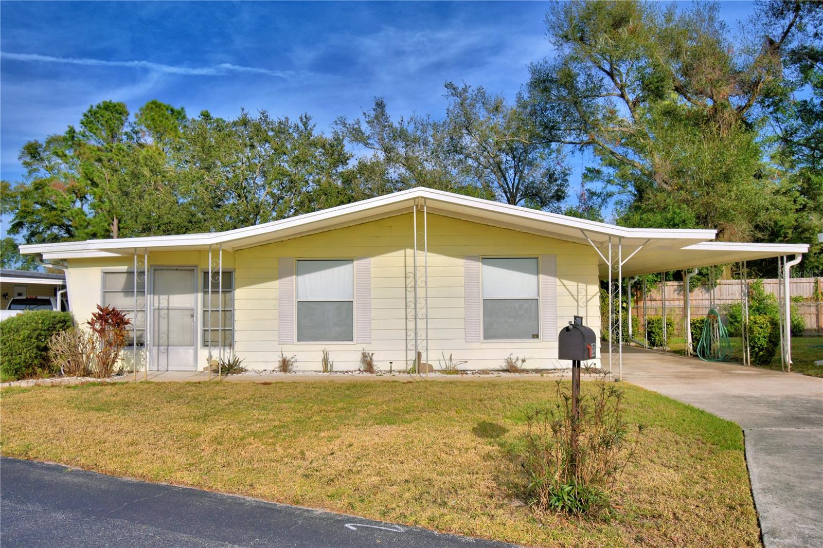 ARIANA SHORES MHP - Residential