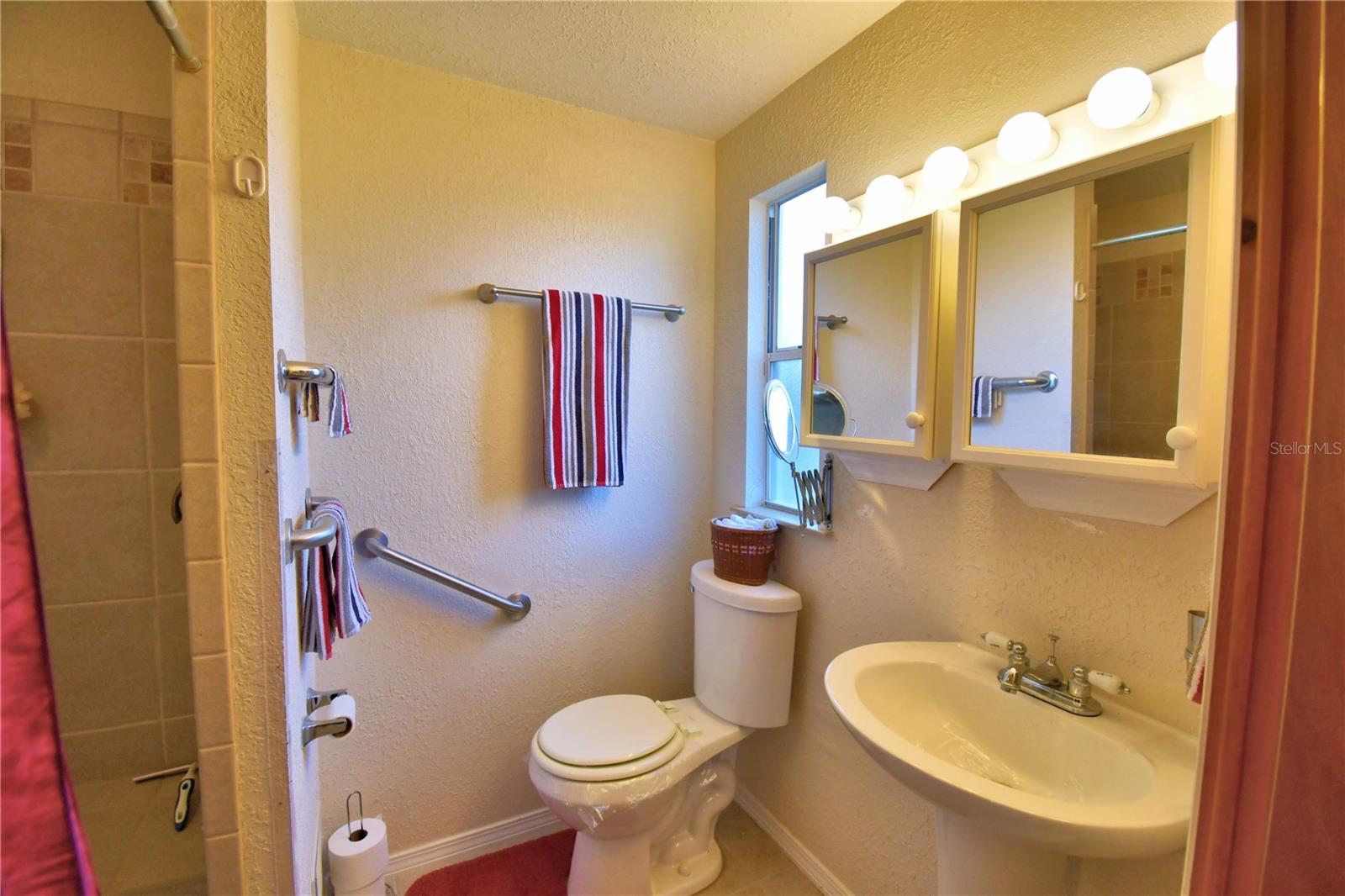 ARIANA SHORES MHP - Residential