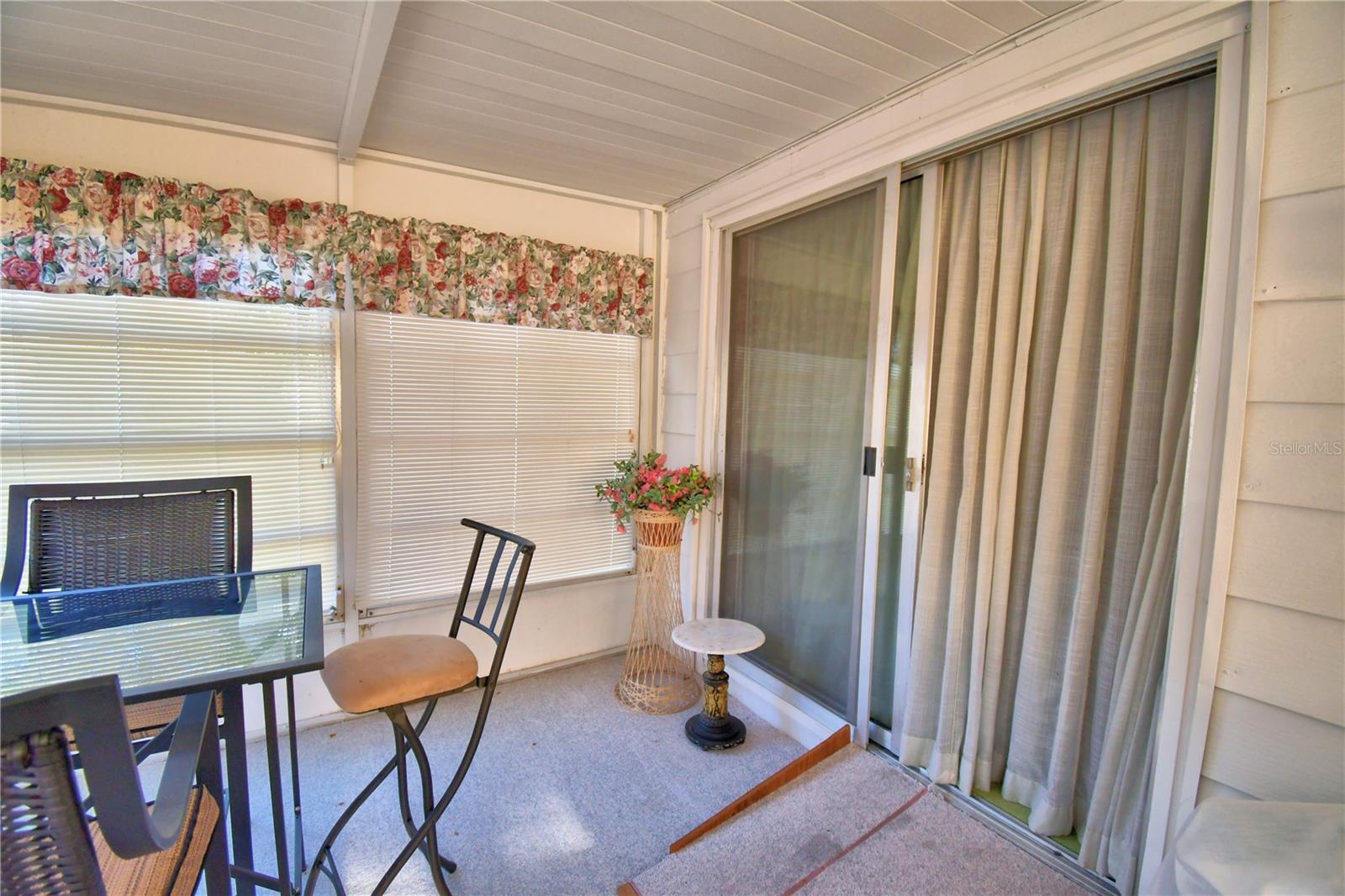ARIANA SHORES MHP - Residential