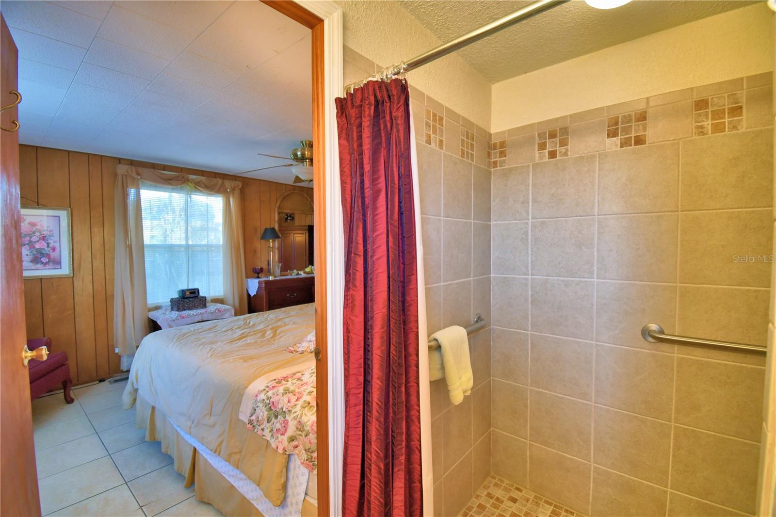ARIANA SHORES MHP - Residential