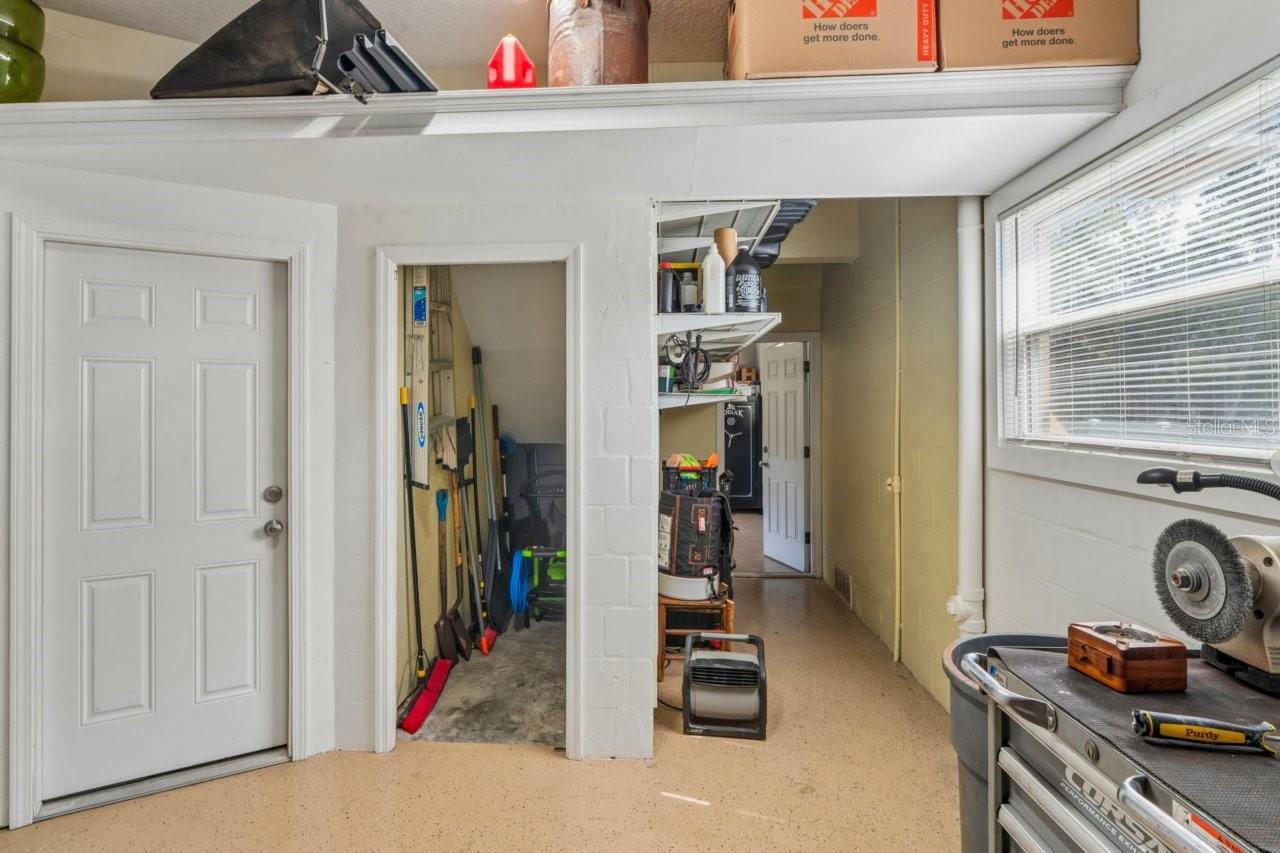 OYSTER BAYOU - Residential