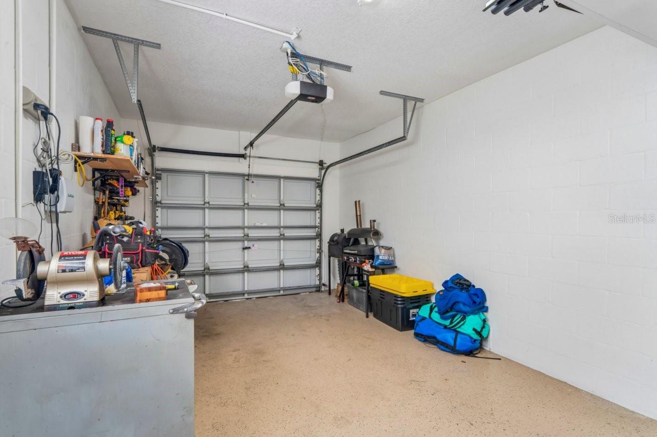 OYSTER BAYOU - Residential