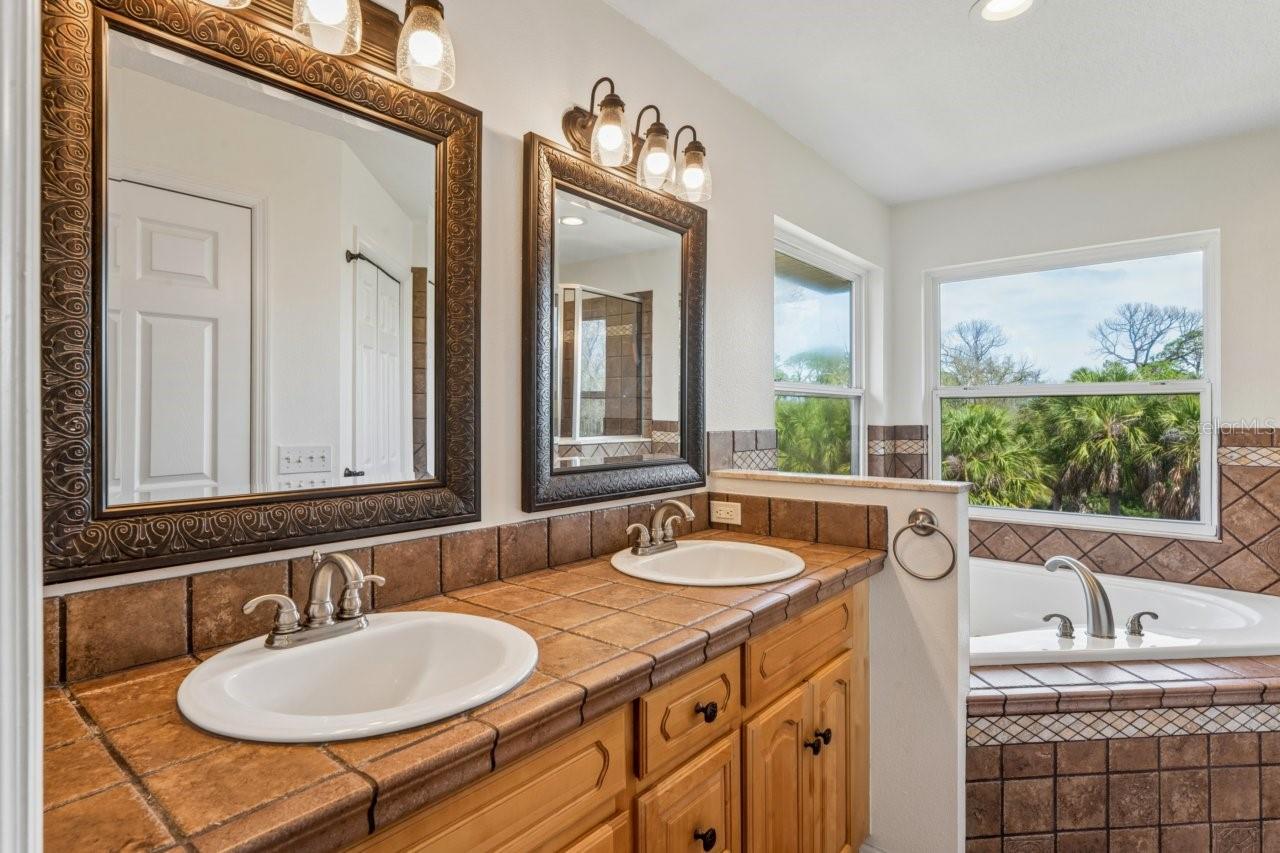 OYSTER BAYOU - Residential