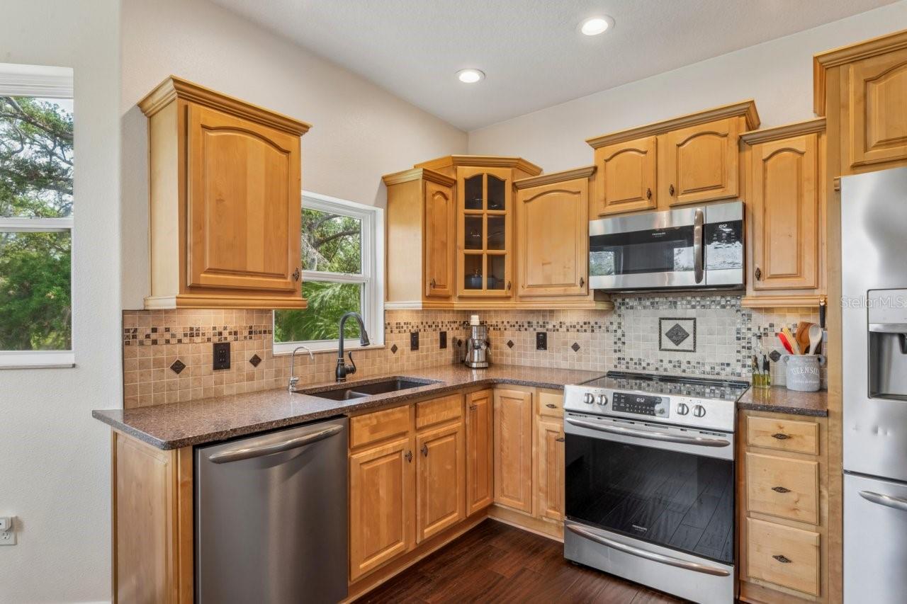 OYSTER BAYOU - Residential