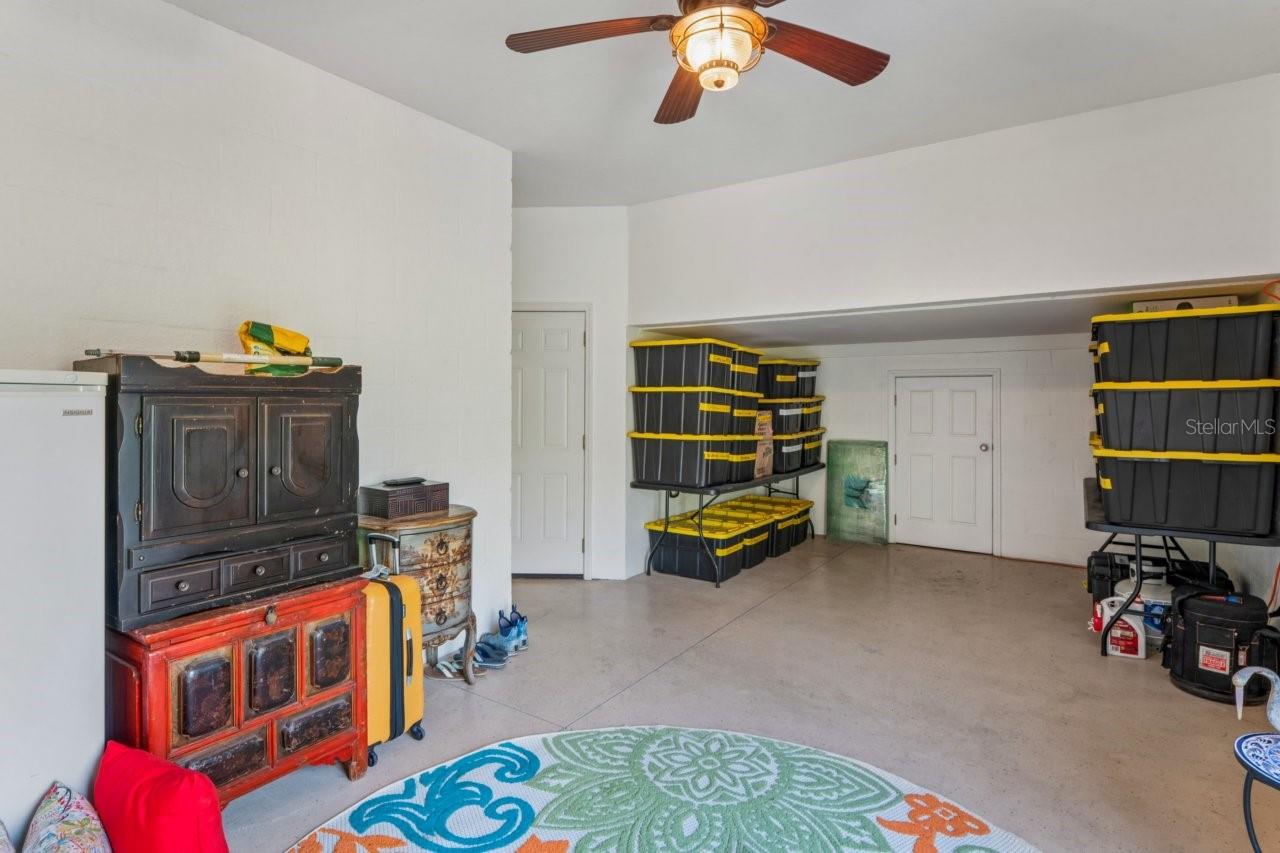 OYSTER BAYOU - Residential