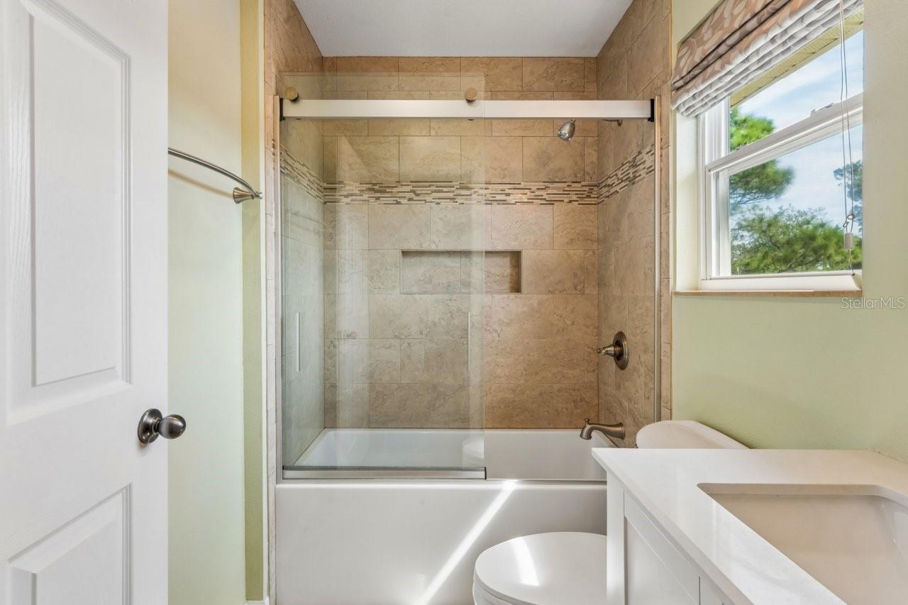 OYSTER BAYOU - Residential