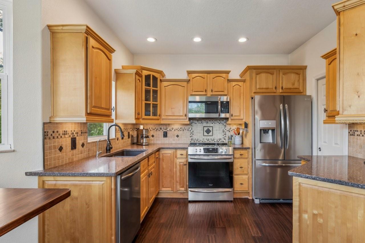 OYSTER BAYOU - Residential