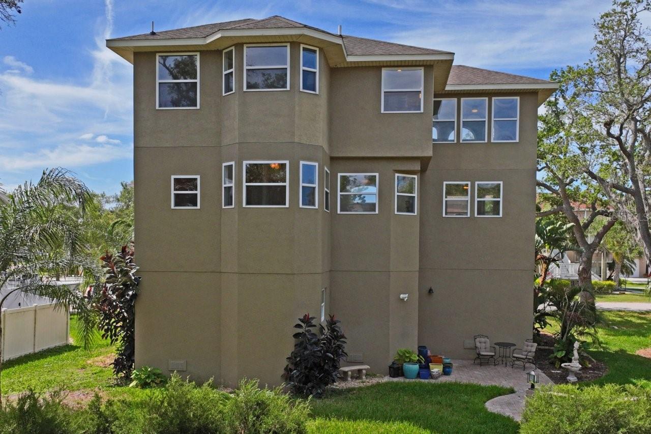 OYSTER BAYOU - Residential