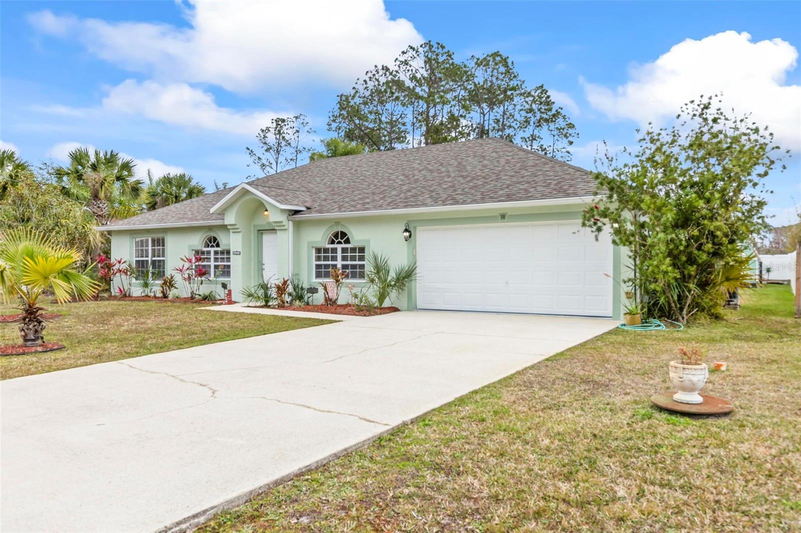 38 RIVERDALE LANE