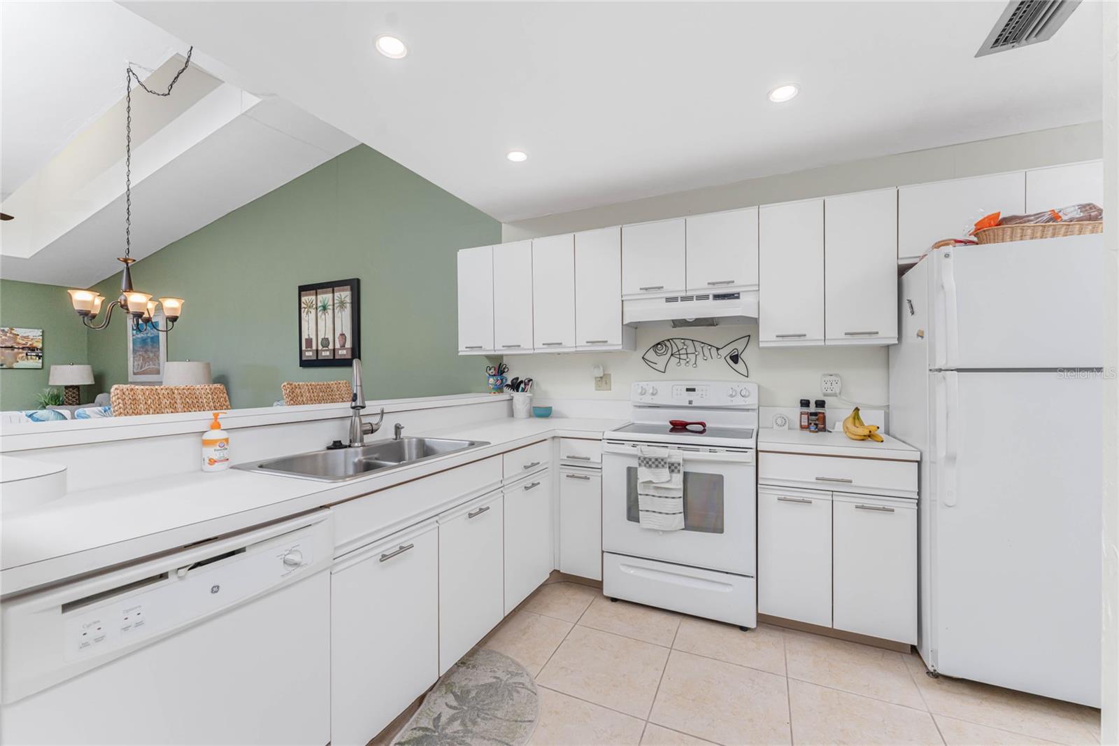 FIDDLERS GREEN CONDO 02 PH 02 - Residential