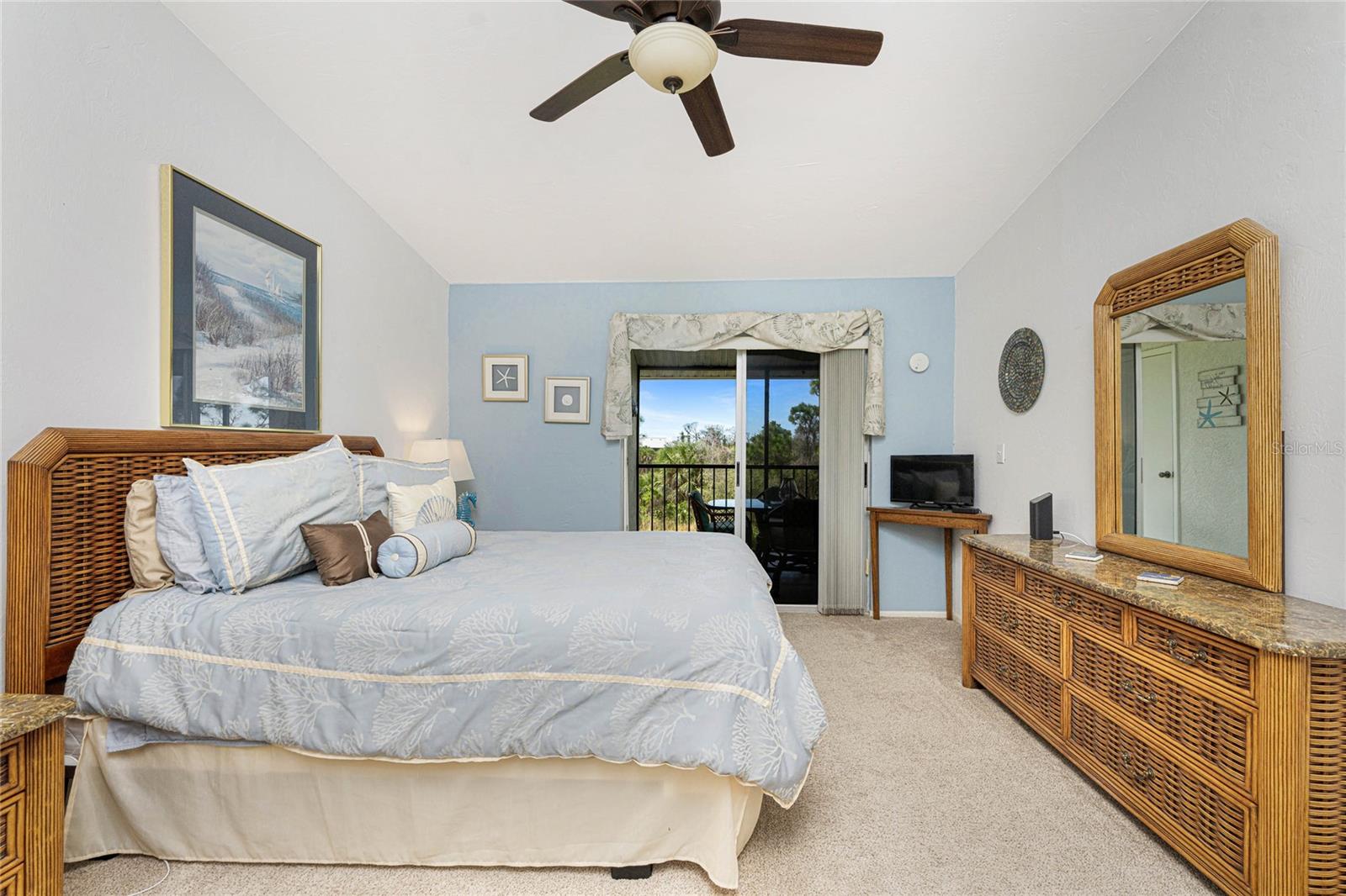 FIDDLERS GREEN CONDO 02 PH 02 - Residential