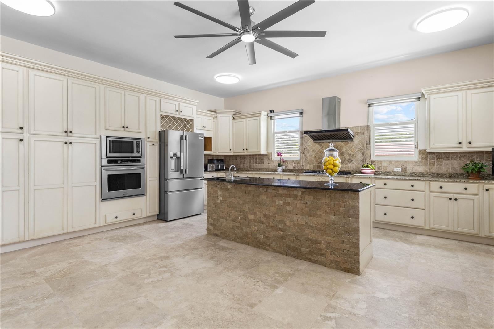 VALLE ESCONDIDO - Residential