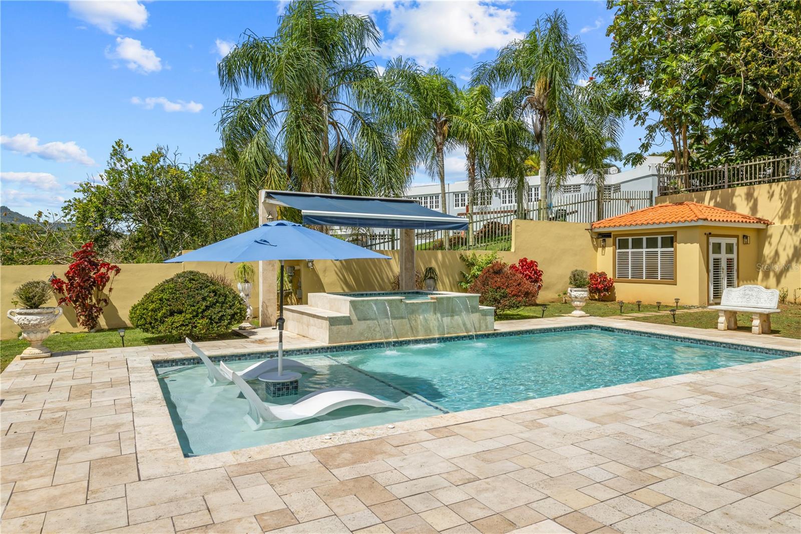 VALLE ESCONDIDO - Residential