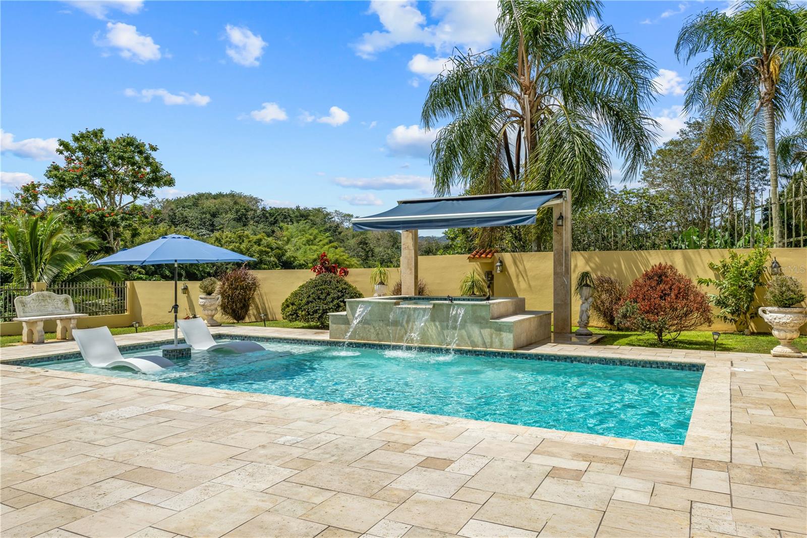 VALLE ESCONDIDO - Residential