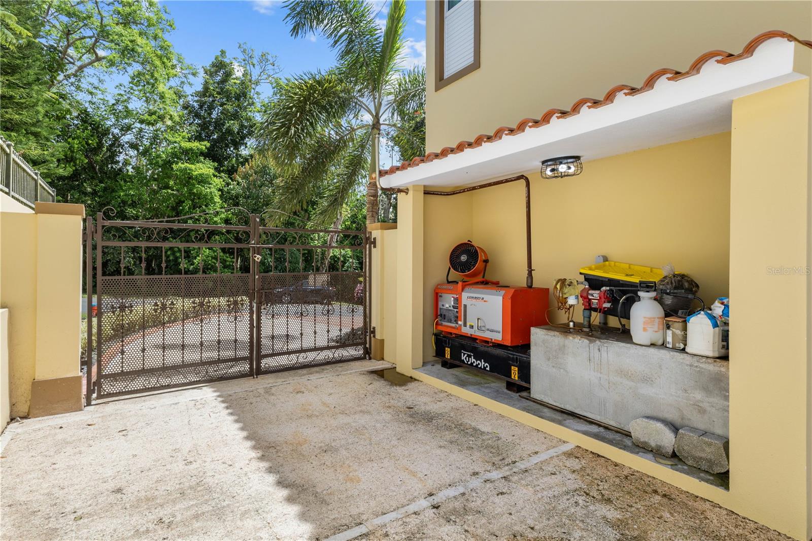 VALLE ESCONDIDO - Residential