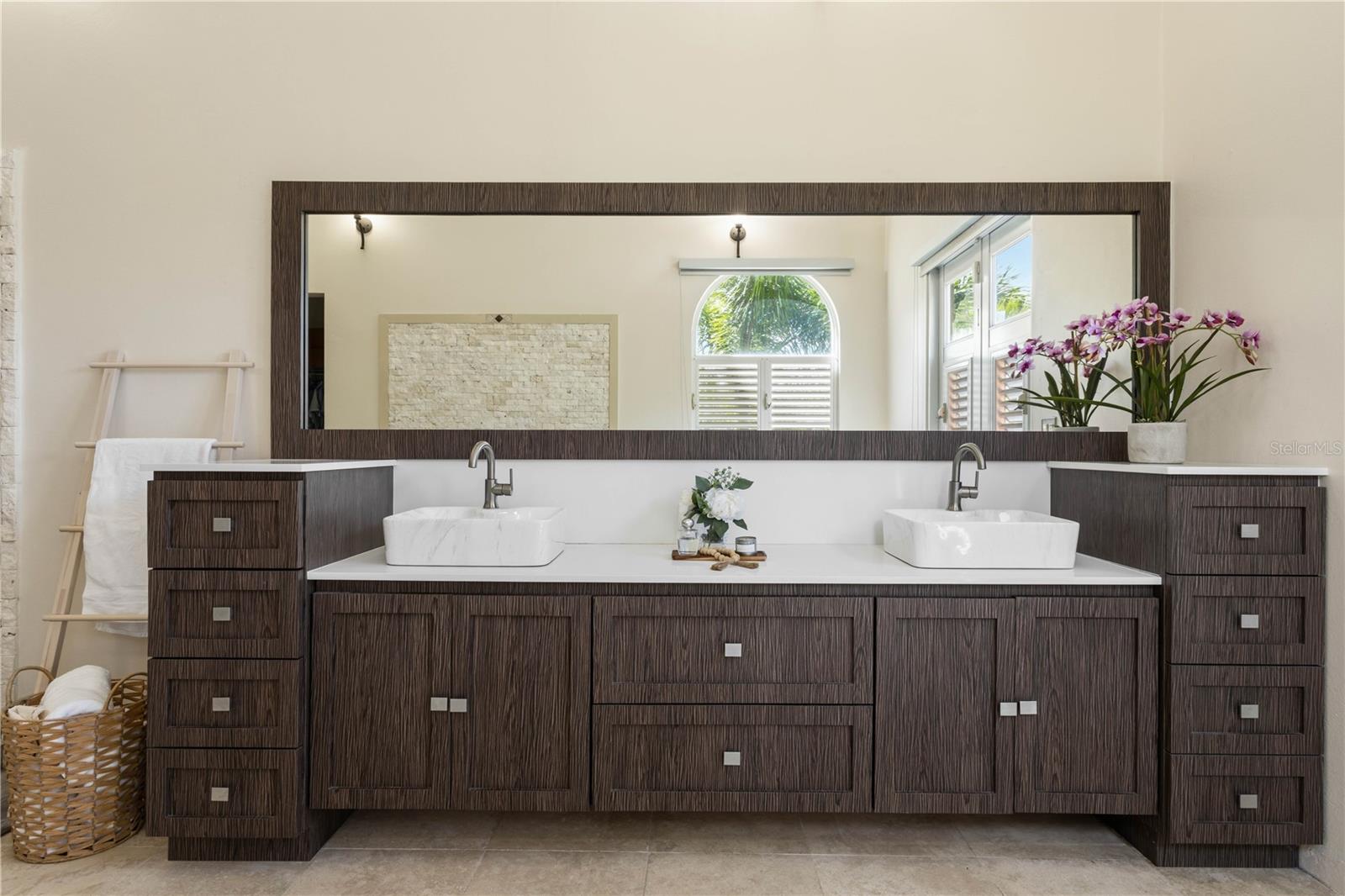 VALLE ESCONDIDO - Residential