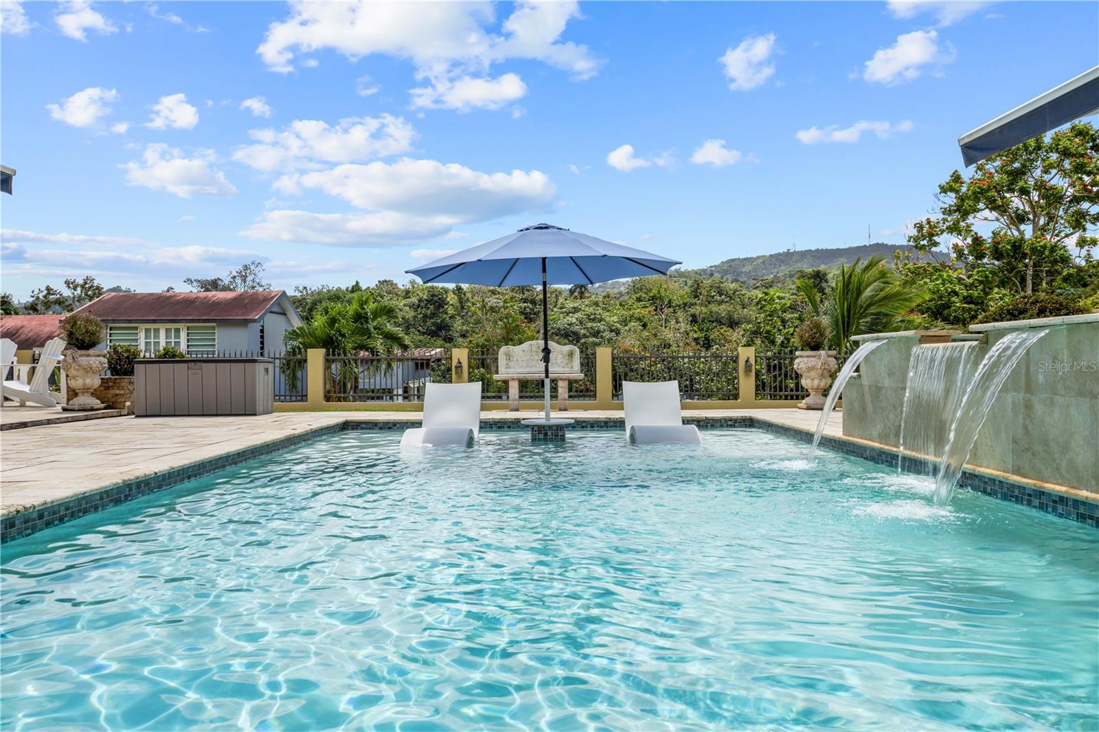 VALLE ESCONDIDO - Residential