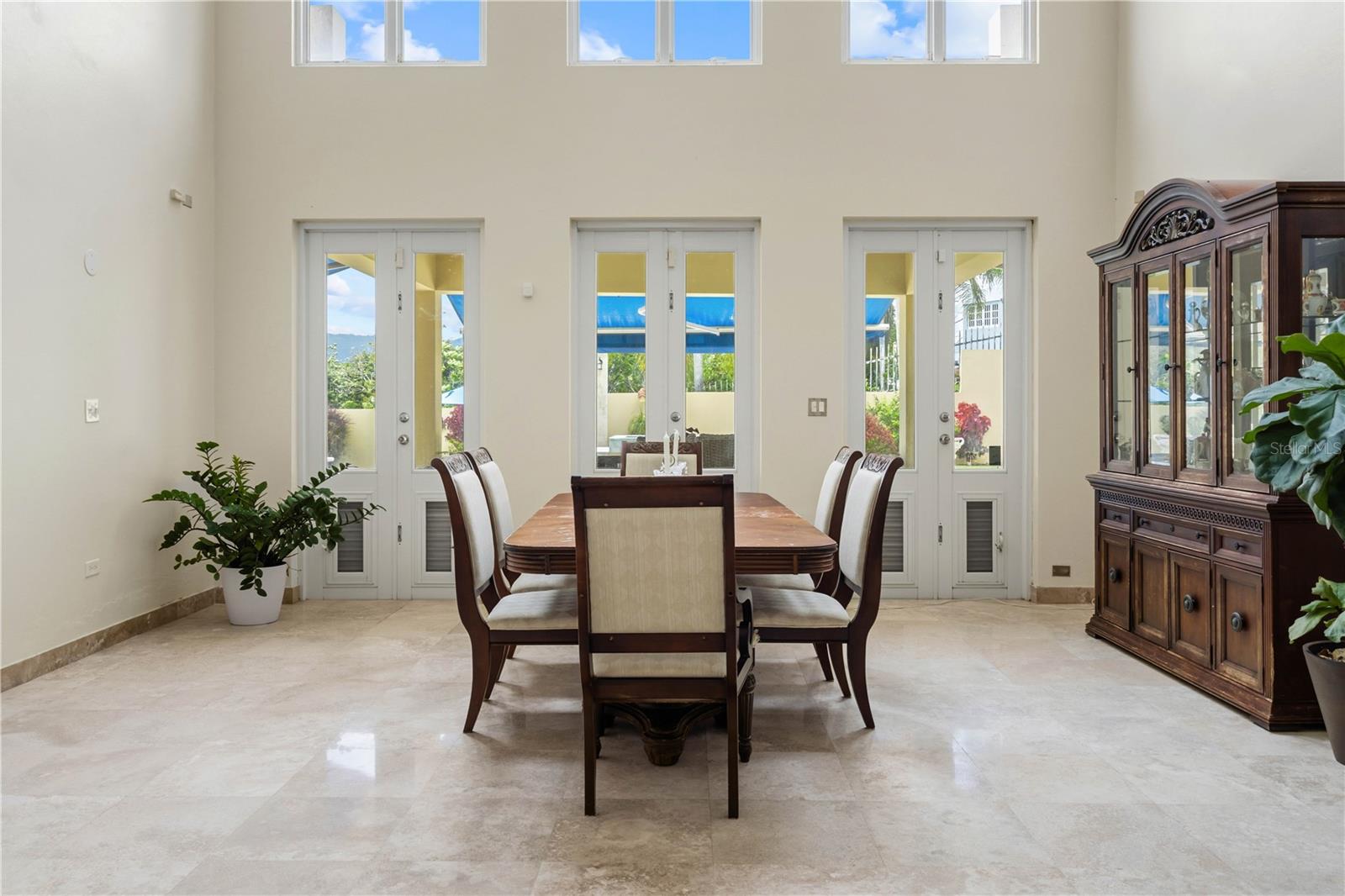 VALLE ESCONDIDO - Residential