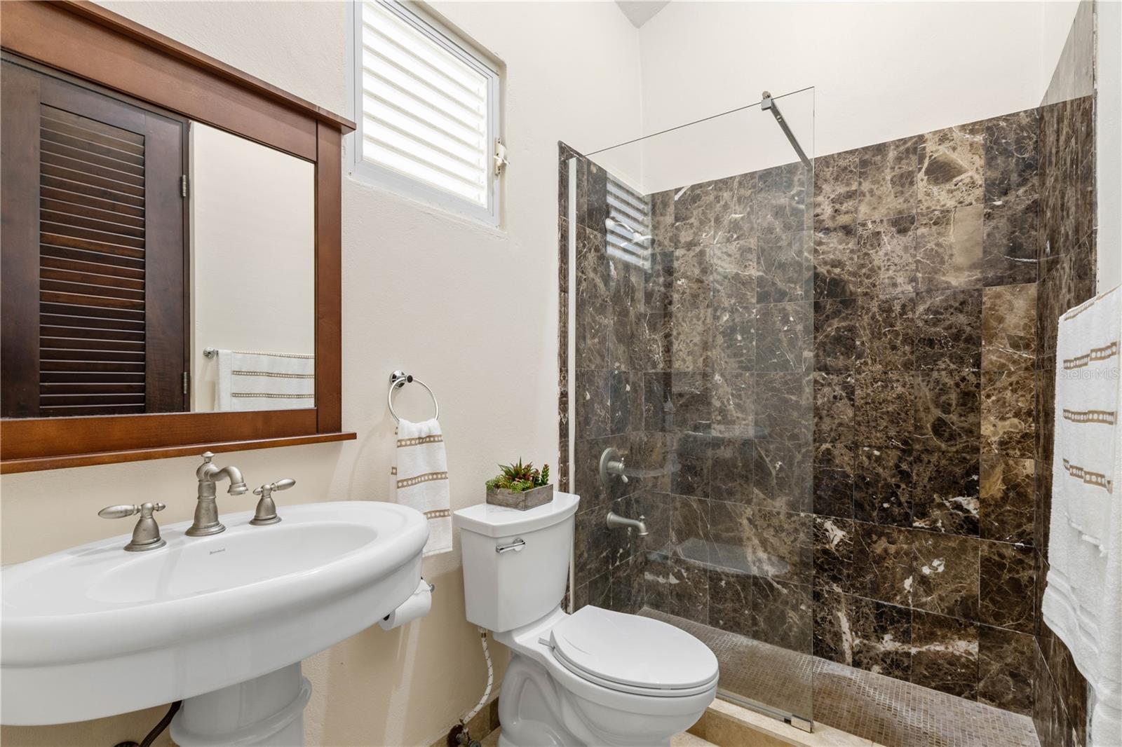 VALLE ESCONDIDO - Residential