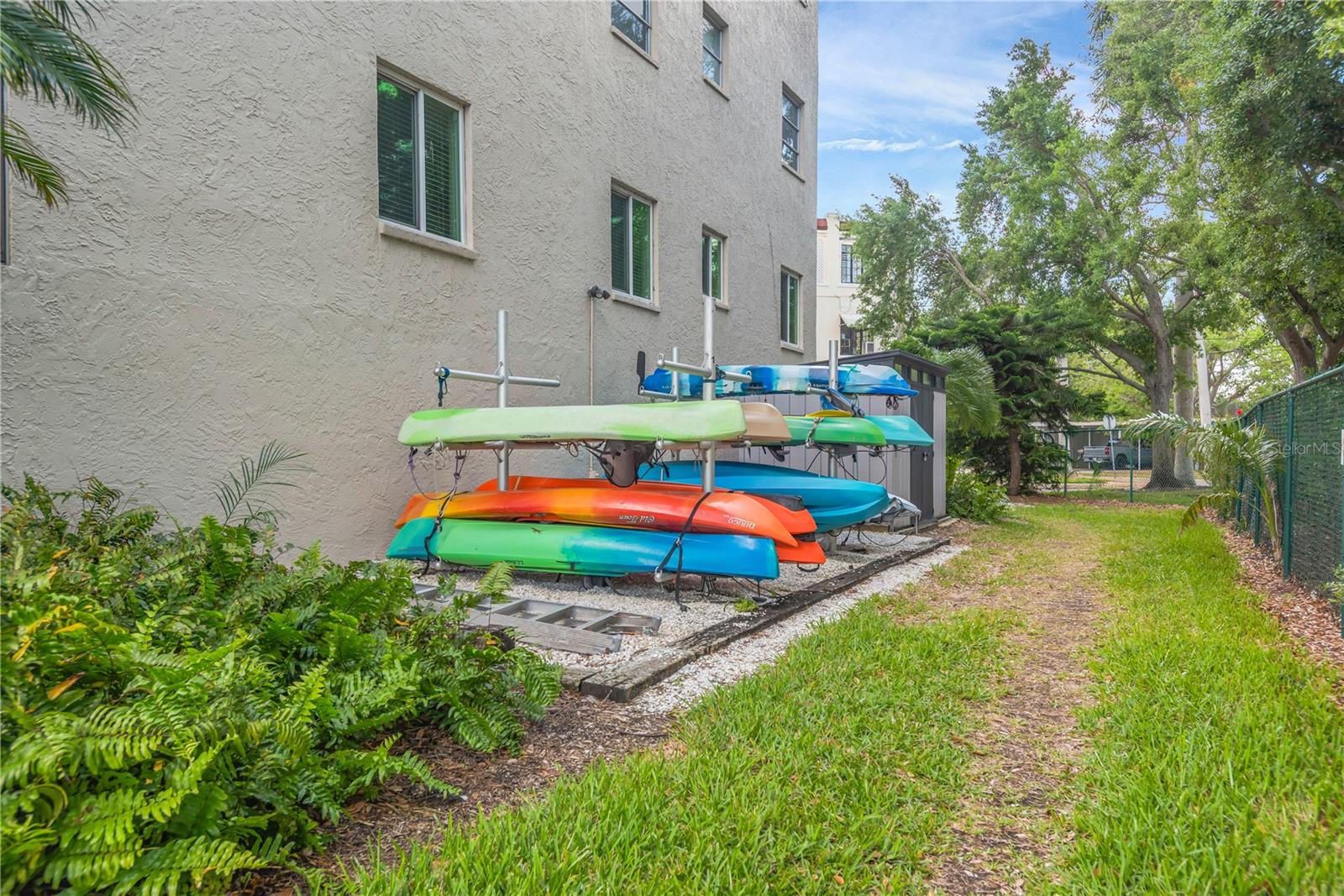 RIVER OAKS SEC B - Residential