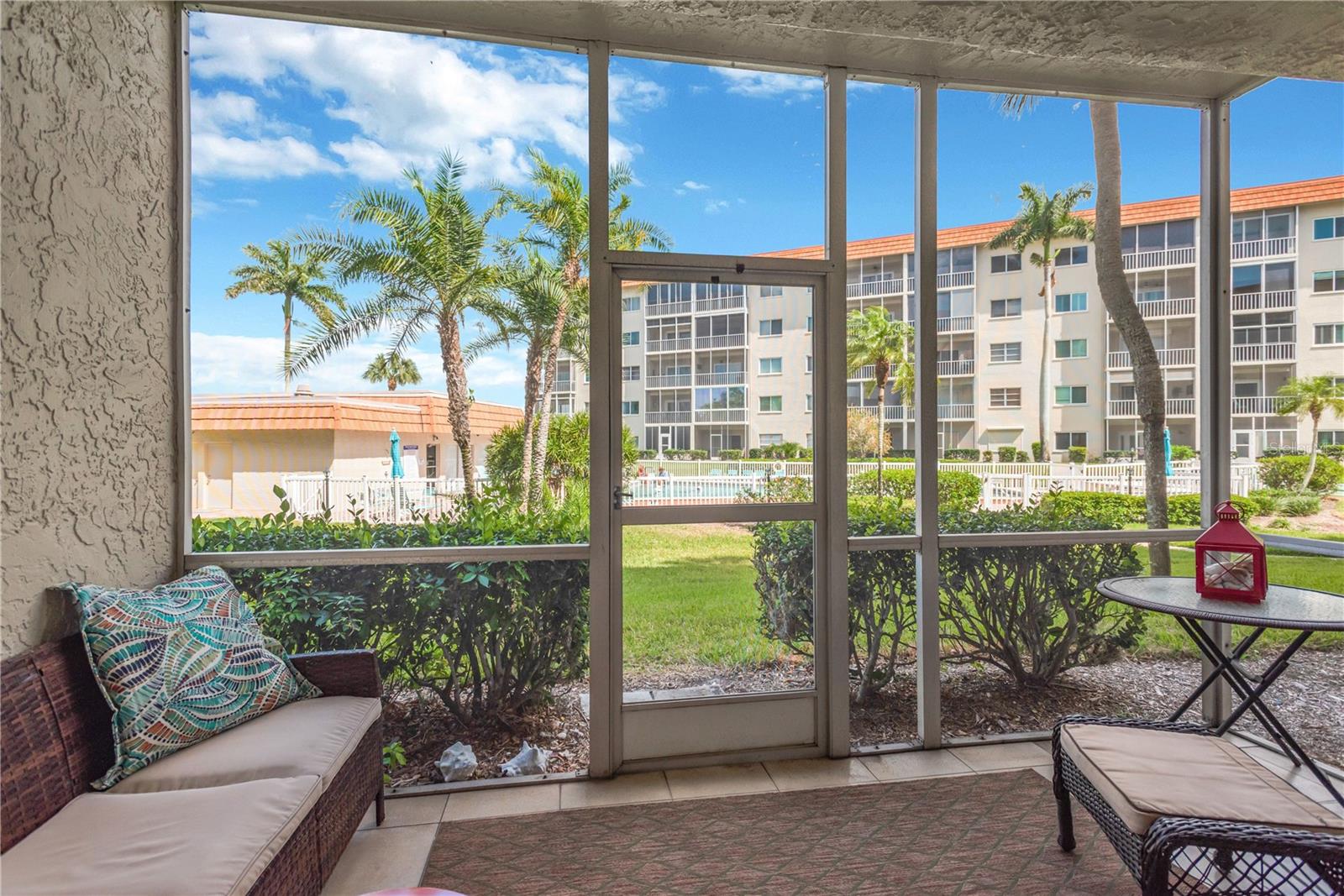 RIVER OAKS SEC B - Residential