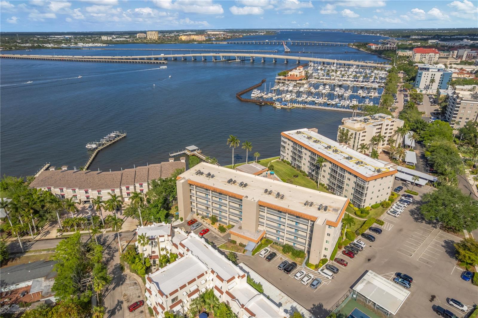 RIVER OAKS SEC B - Residential