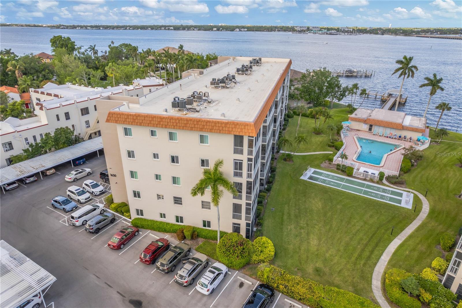 RIVER OAKS SEC B - Residential