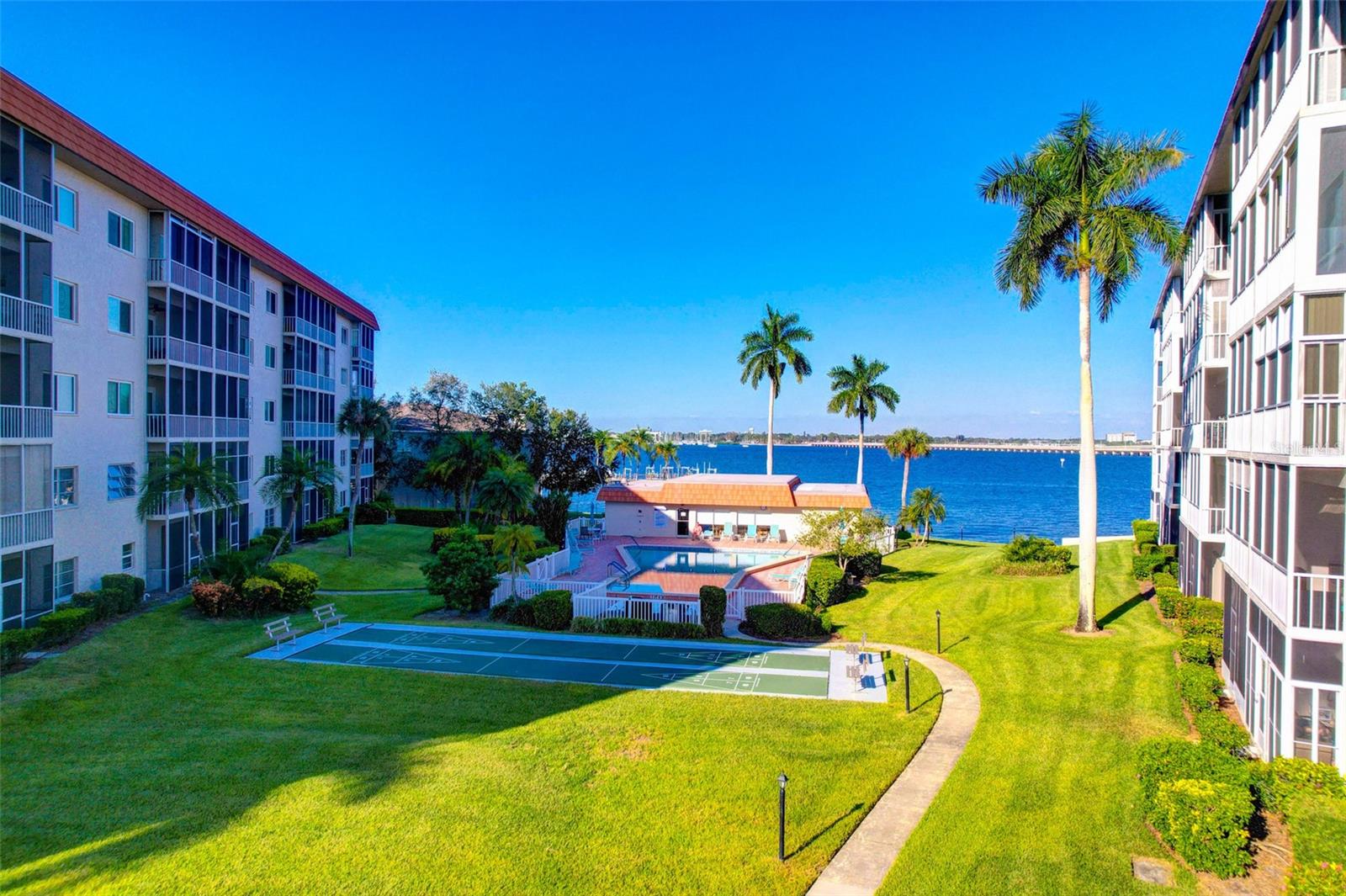 RIVER OAKS SEC B - Residential