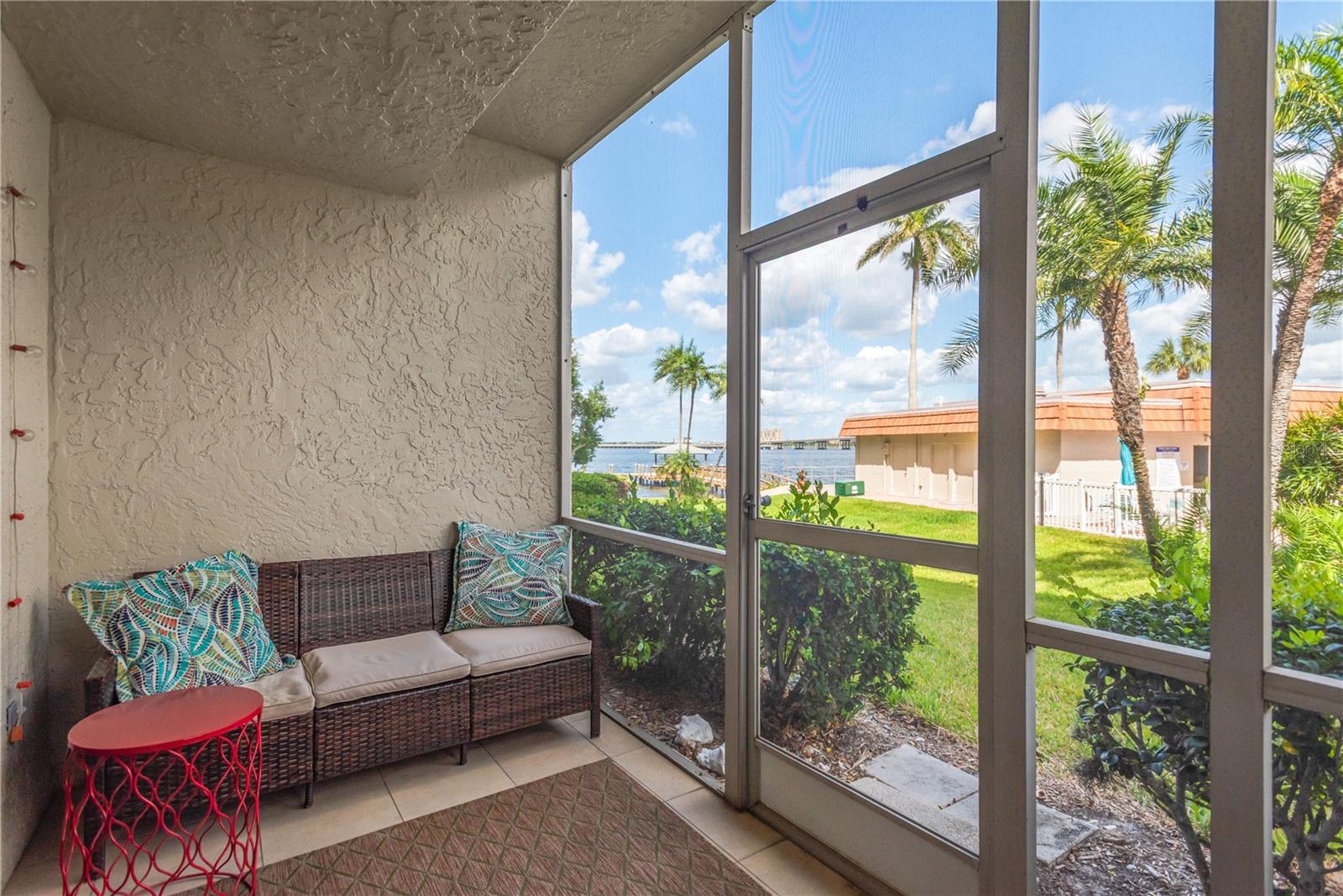 RIVER OAKS SEC B - Residential