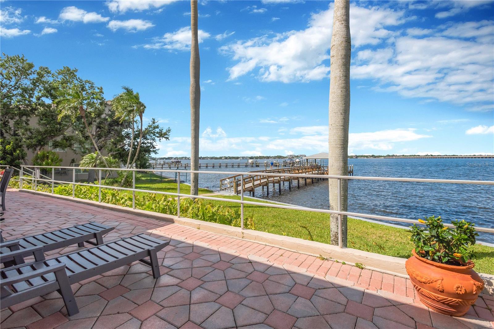 RIVER OAKS SEC B - Residential