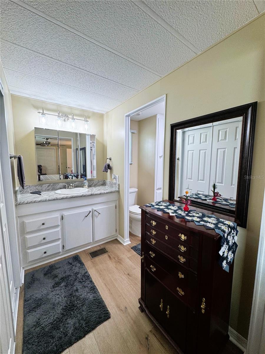 HAWTHORNE AT LEESBURG A COOP - Residential