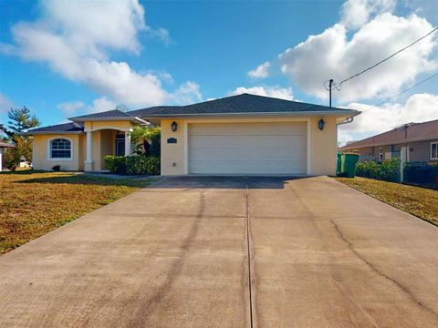 A home in PORT CHARLOTTE