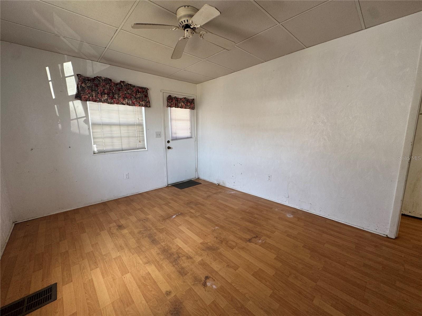 MOBILE ESTATES - Residential