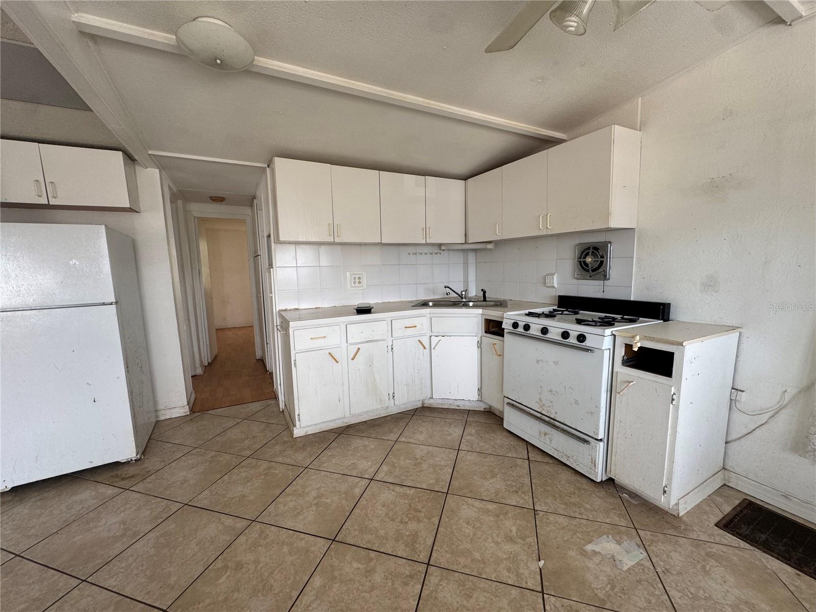 MOBILE ESTATES - Residential