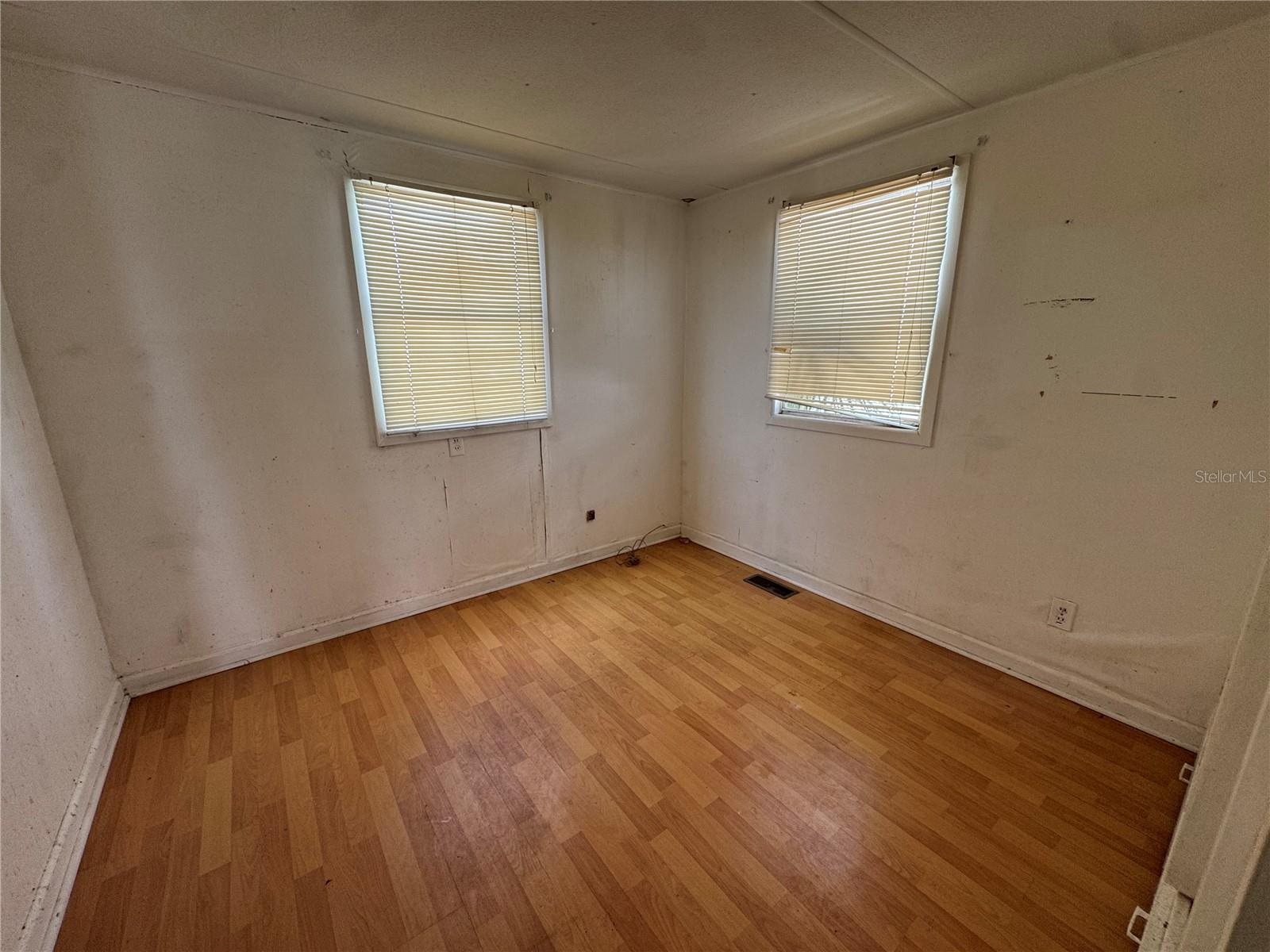 MOBILE ESTATES - Residential