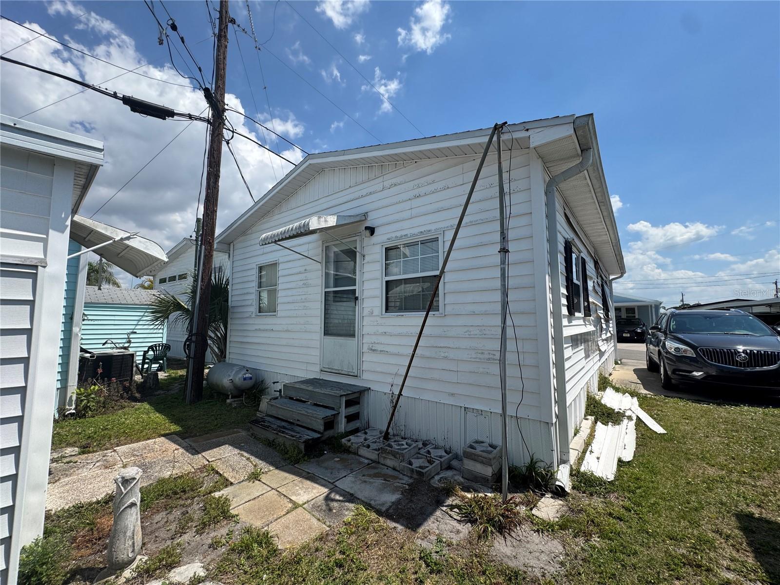 2049 CHAMPION STREET, SARASOTA, FL, 34231 3 2049 CHAMPION STREET